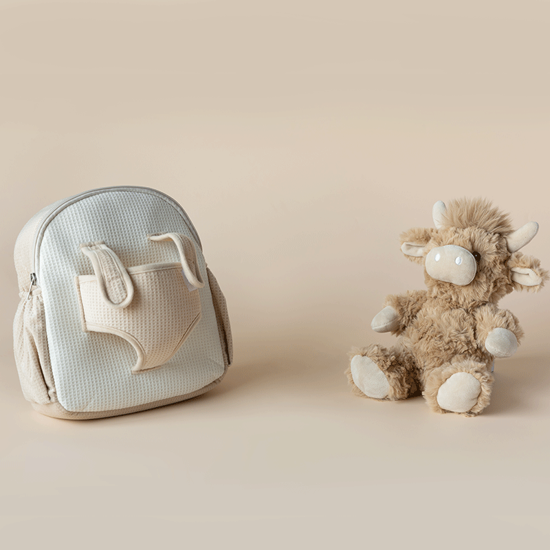 Moonkie Hug & Go™ Logan the Highland Cow