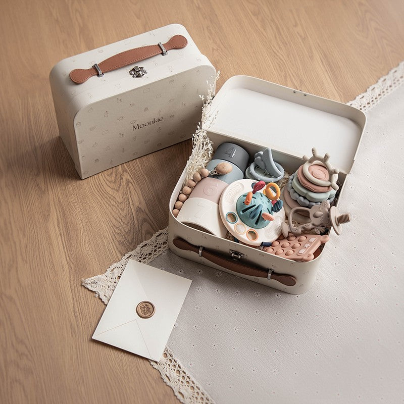 Luxe Playtime Gift Set Content Display2